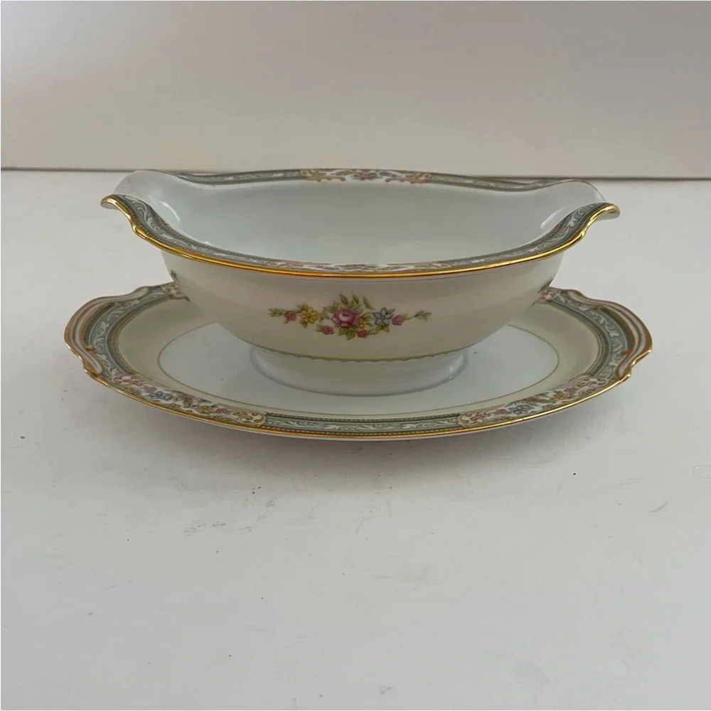 Noritake Lynbrook Made in Occupied Japan Cream & Gold Floral Gravy Boat w/ plate